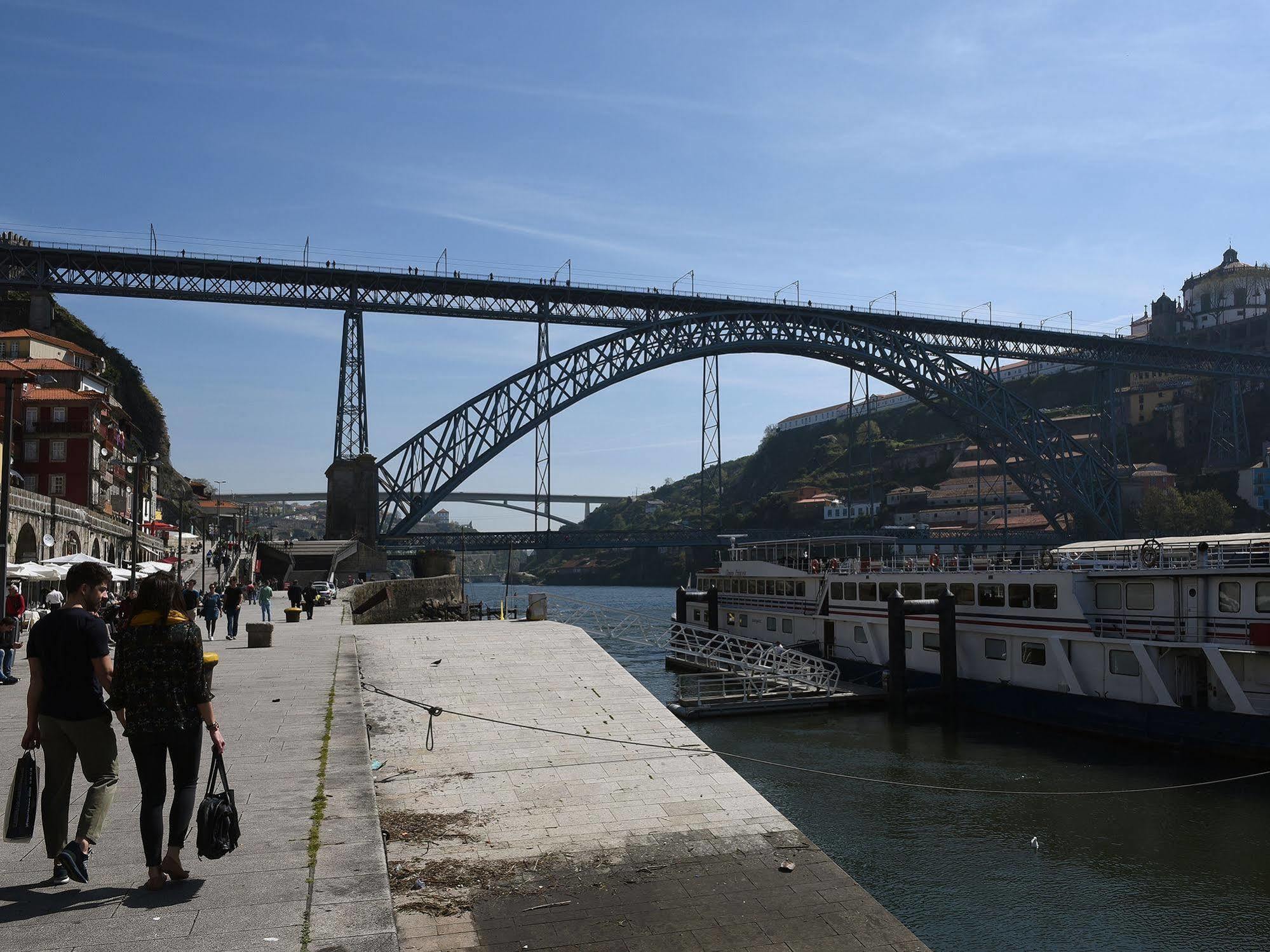 Invicta Ribeira Boat Hotel OOporto Exteriör bild