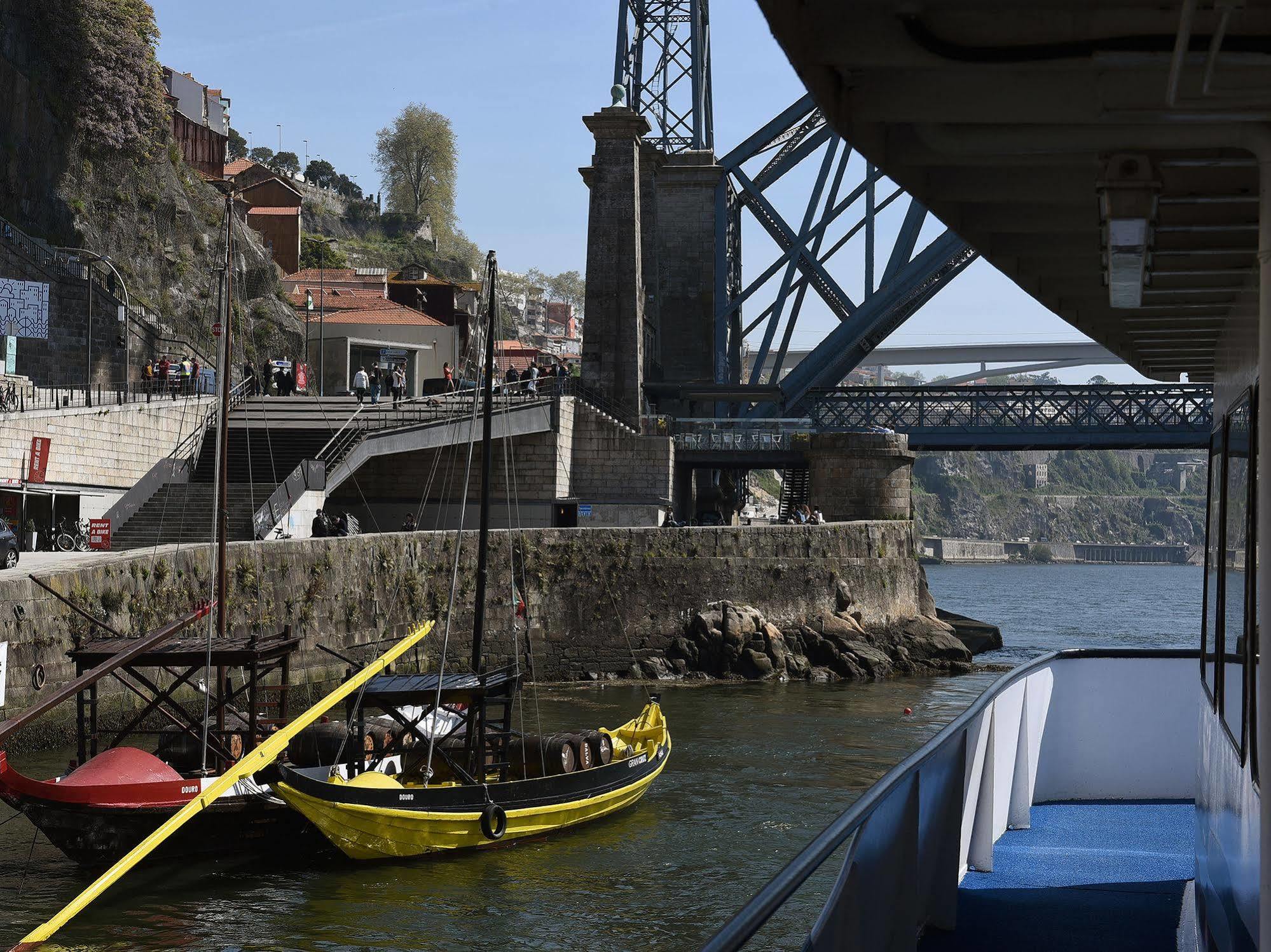 Invicta Ribeira Boat Hotel OOporto Exteriör bild