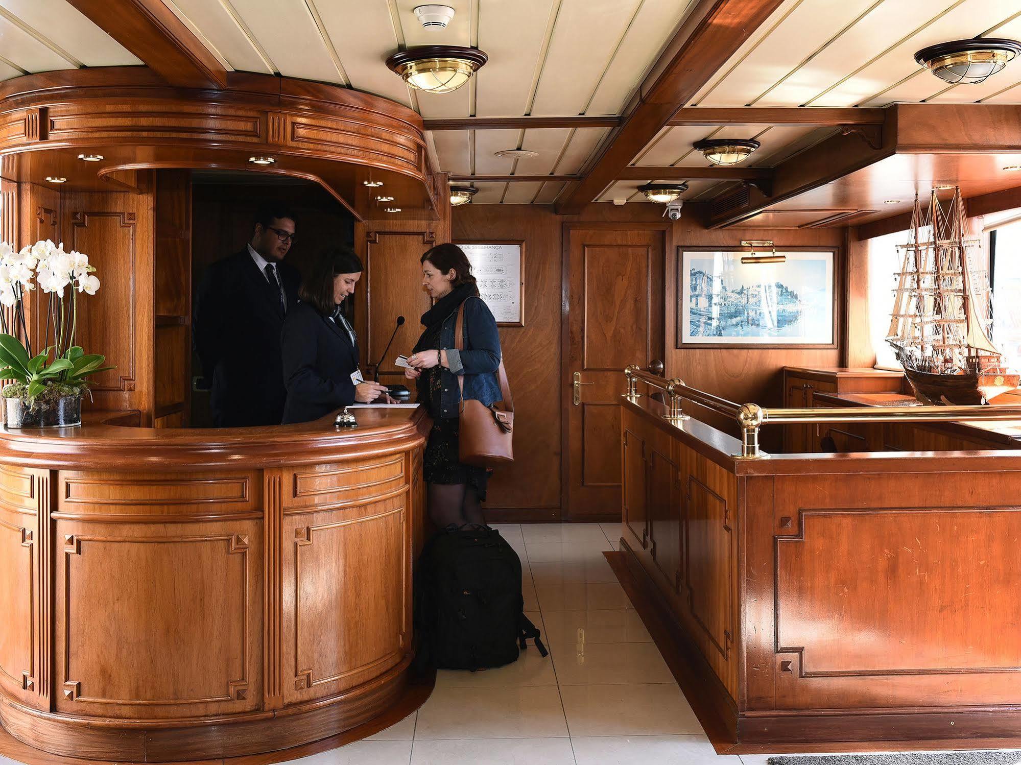 Invicta Ribeira Boat Hotel OOporto Exteriör bild